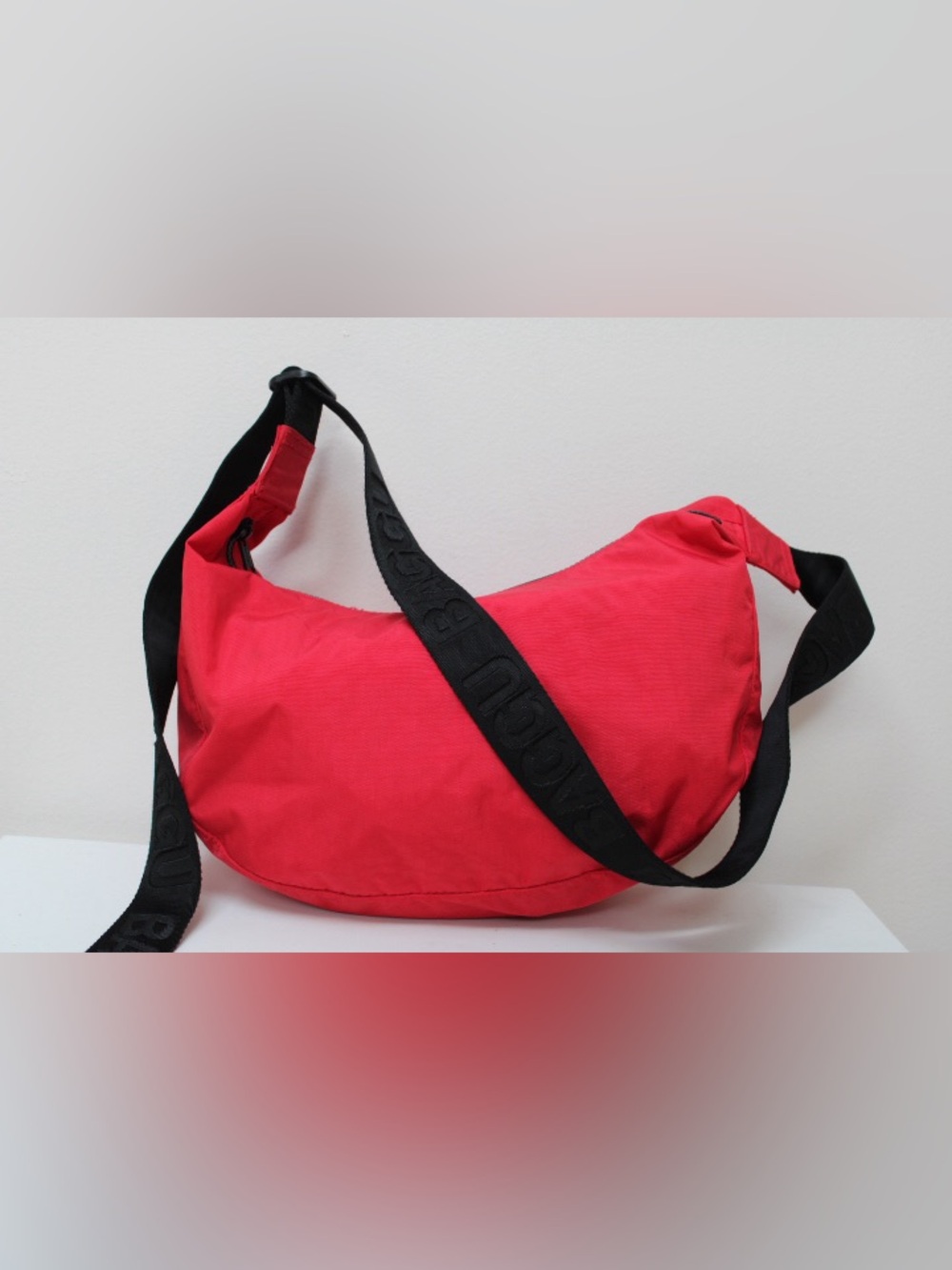 Baggu Crescent hobo bag